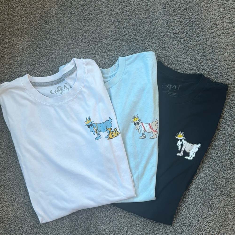 GOAT Men’s tee shirts size Small